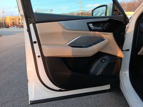 Used 2023 Acura MDX SH-AWD w/ Technology Package image 35