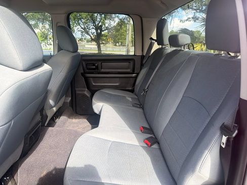 Used 2017 RAM 1500 Express AWD/4WD image 14