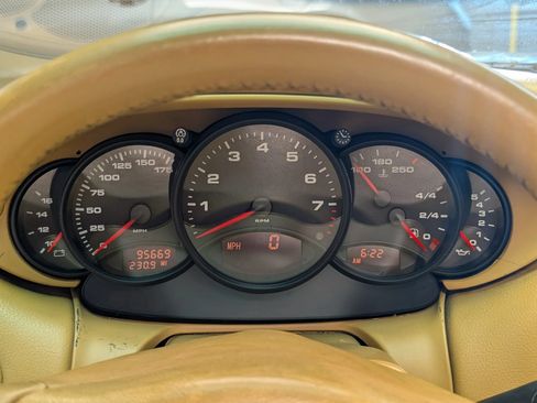 Used 2000 Porsche 911 GT3 RS image 15
