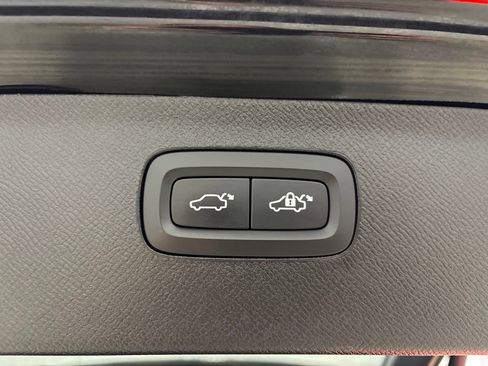 Used 2024 Volvo XC90 B6 Ultimate w/ Protection Package Premier AWD/4WD image 35