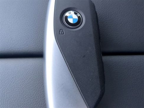 Certified 2025 BMW X5 sDrive40i w/ Climate Comfort Package image 31