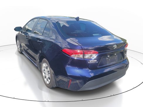 Used 2025 Toyota Corolla LE FWD image 5