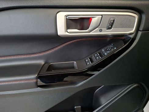 Certified 2023 Ford Explorer ST-Line w/ Class IV Trailer Tow Package image 14