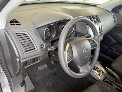 Used 2025 Mitsubishi Outlander Sport ES AWD/4WD image 4