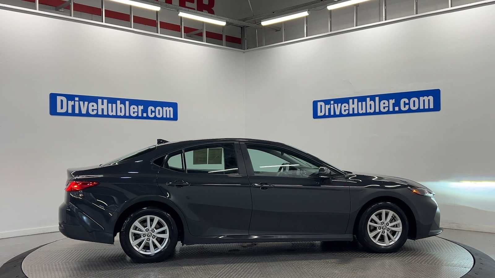 Used 2025 Toyota Camry LE FWD image 9