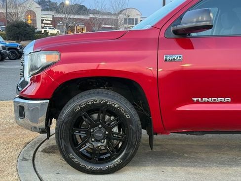 Used 2019 Toyota Tundra SR5 w/ SR5 Upgrade Package image 12