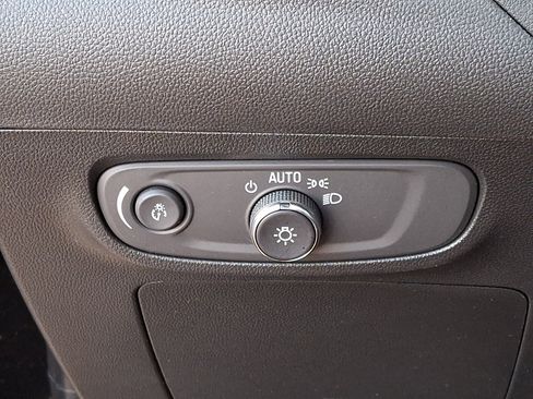 Certified 2024 Buick Encore GX Preferred FWD image 26