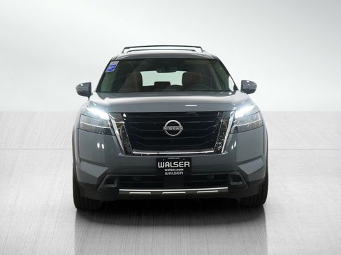 Used 2024 Nissan Pathfinder Platinum w/ Cargo Package image 7
