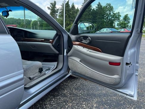 Used 2005 Buick Le Sabre Custom w/ Wheel And Sound Package FWD image 35