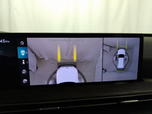 Used 2025 Genesis GV80 2.5T Prestige image 26