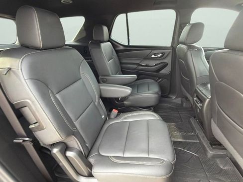Used 2023 Chevrolet Traverse LT w/ LPO, Floor Liner Package AWD/4WD image 32