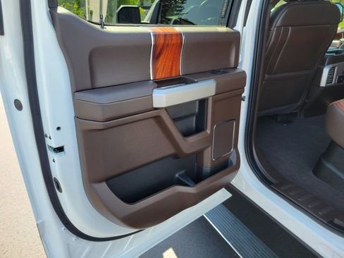 Used 2018 Ford F150 King Ranch w/ Equipment Group 601A Luxury AWD/4WD image 23