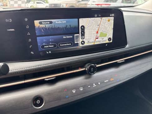 Certified 2024 Nissan Ariya AWD image 12