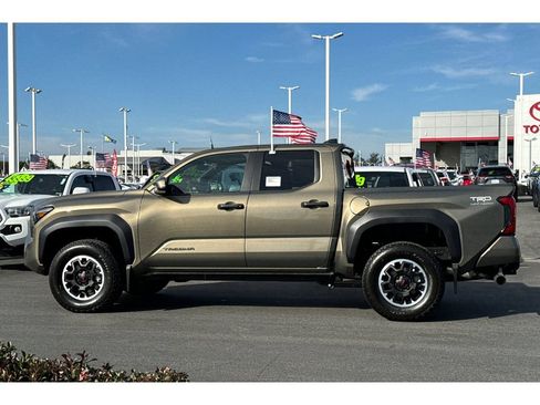 New 2025 Toyota Tacoma TRD Off-Road image 7