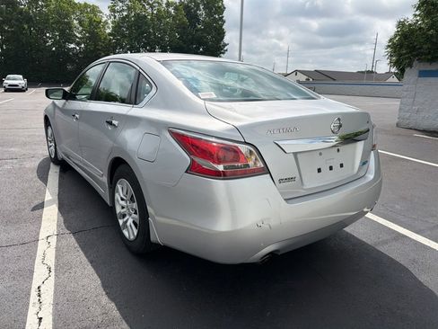Used 2014 Nissan Altima 2.5 S FWD image 3