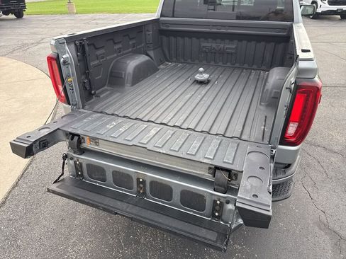 Used 2025 GMC Sierra 1500 AT4 w/ AT4 Premium Package image 9