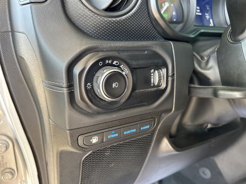 Used 2024 Jeep Wrangler Unlimited Rubicon 4xe image 17