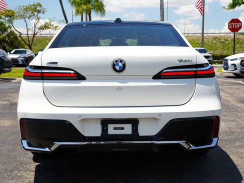 Used 2025 BMW 740i xDrive AWD/4WD image 9