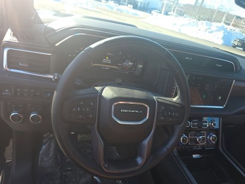 Used 2024 GMC Yukon XL Denali Ultimate image 19