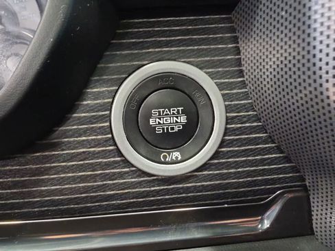 Used 2020 RAM 1500 Limited w/ Body-Colour Bumper Group AWD/4WD image 31