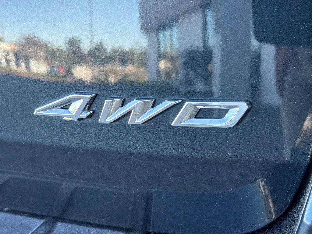 Used 2023 Ford Explorer XLT w/ Equipment Group 202A AWD/4WD image 7