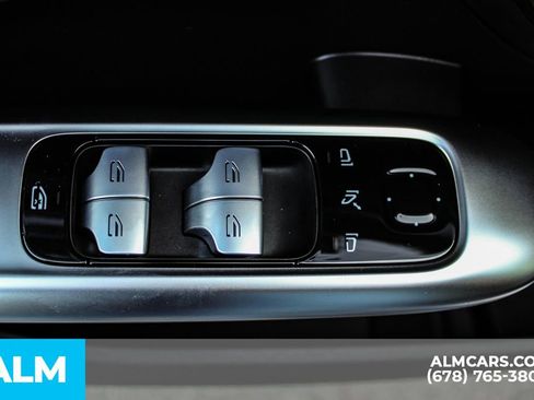 Used 2024 Mercedes-Benz C 43 AMG 4MATIC Sedan image 39