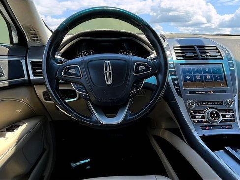 Used 2019 Lincoln MKZ Premiere FWD image 10