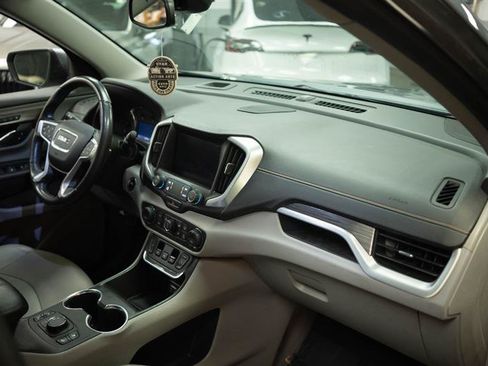 Used 2020 GMC Terrain SLT w/ Preferred Package FWD image 14