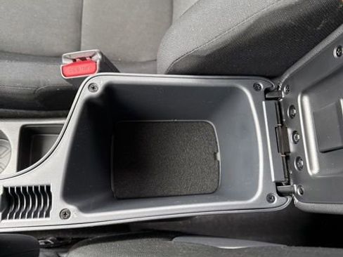 Certified 2025 Nissan Kicks Play S image 27