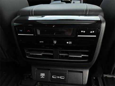 Used 2023 Acura MDX FWD w/ Technology Package image 32
