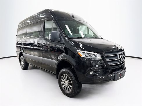 Used 2024 Mercedes-Benz Sprinter 2500 image 1