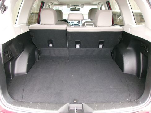 Used 2016 Subaru Forester 2.5i Touring w/ Eyesight & Navigation System image 11