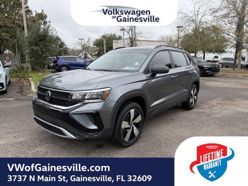 Certified 2024 Volkswagen Taos S image 3