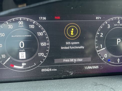 Used 2018 Land Rover Range Rover Supercharged image 16