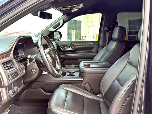 Used 2022 Chevrolet Tahoe LT w/ Luxury Package image 7