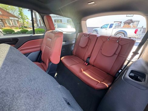 Used 2025 Lincoln Aviator Reserve w/ Jet Appearance Package AWD/4WD image 29