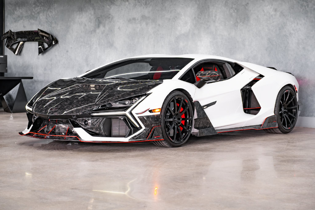 Used 2024 Lamborghini Revuelto AWD/4WD image 6