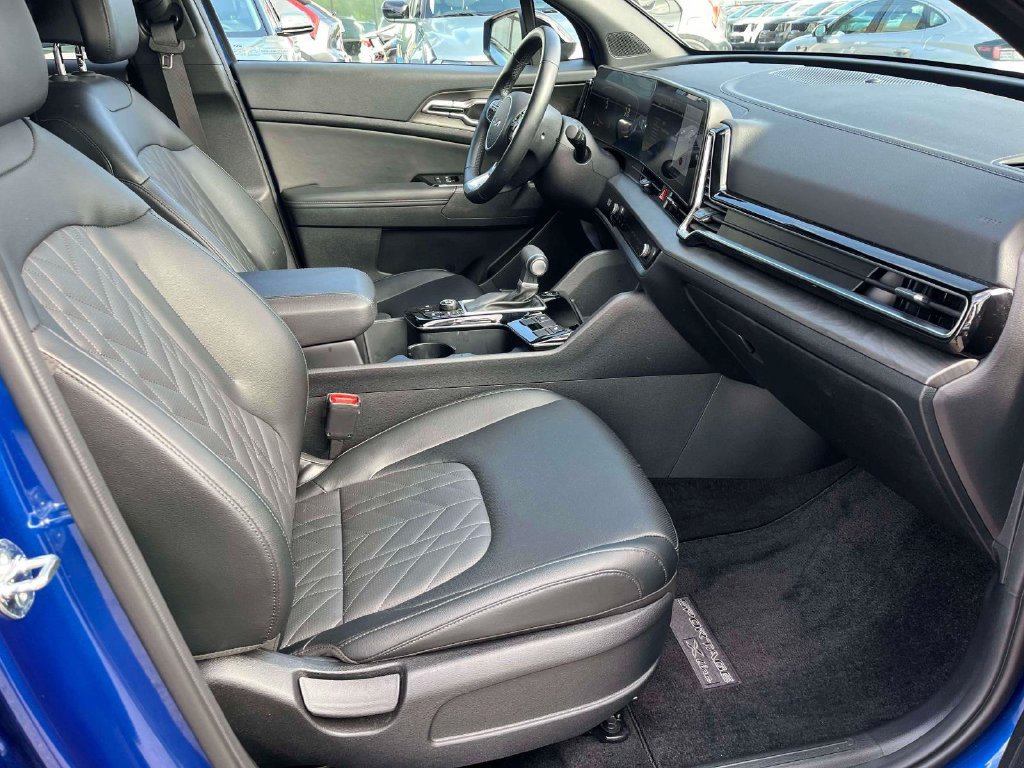 Used 2025 Kia Sportage X-Line AWD/4WD image 12