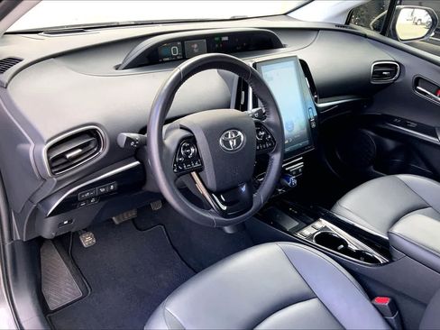 Used 2019 Toyota Prius Limited FWD image 2
