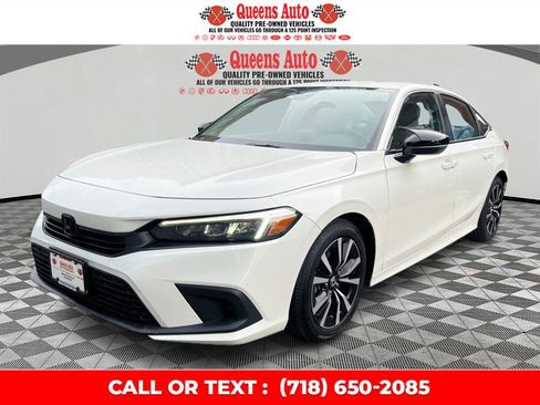 Used 2024 Honda Civic EX image 2