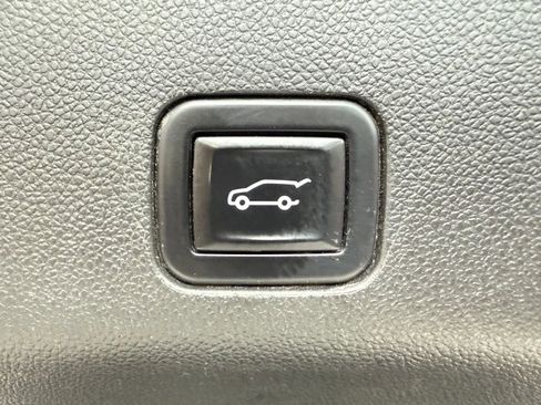 Used 2021 GMC Yukon Denali AWD/4WD image 24