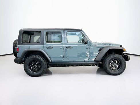 Used 2025 Jeep Wrangler Willys image 10
