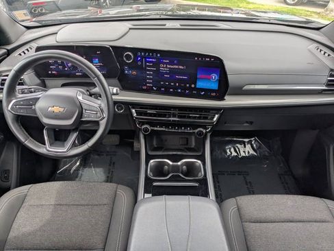 Certified 2024 Chevrolet Traverse LT FWD image 14