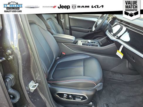Used 2024 Jeep Wagoneer Limited AWD/4WD image 12