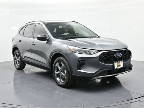 Used 2025 Ford Escape ST-Line image 4