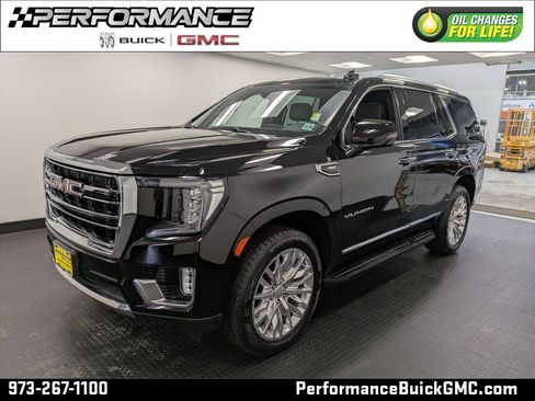 Used 2023 GMC Yukon SLT w/ SLT Luxury Package image 1
