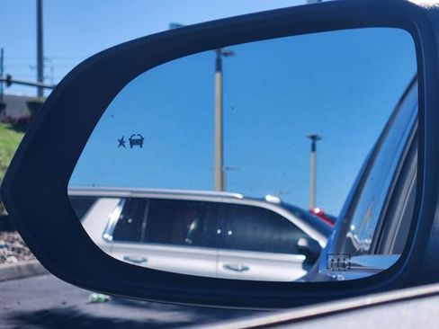 New 2026 Chevrolet Equinox EV LT image 17