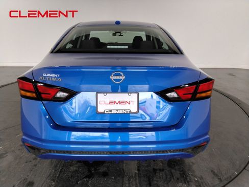 Used 2025 Nissan Altima 2.5 SV image 6