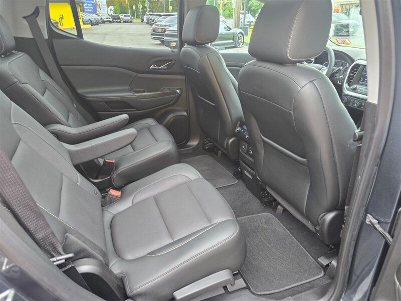 Used 2019 GMC Acadia SLT w/ Black Edition FWD image 16