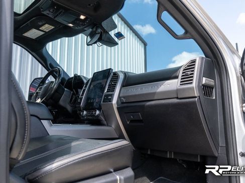 Used 2017 Ford F250 Platinum w/ Platinum Ultimate Package image 97